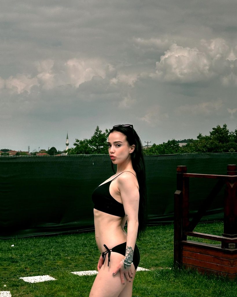 Nurseli Aksoy hot images