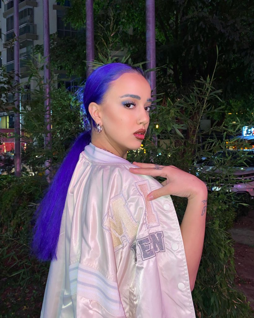 Nurseli Aksoy looks pussy