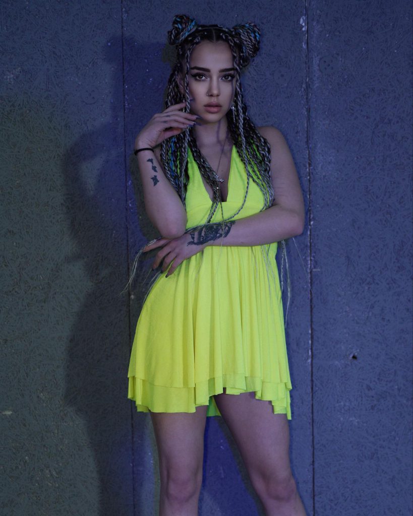 Nurseli Aksoy modeling sex scenes