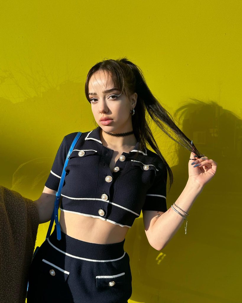 Nurseli Aksoy modeling xxx porn