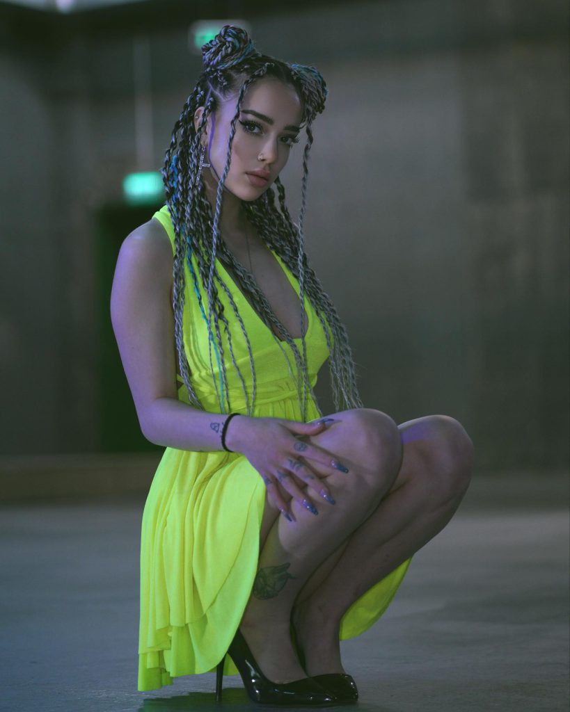 Nurseli Aksoy modeling xxx sex