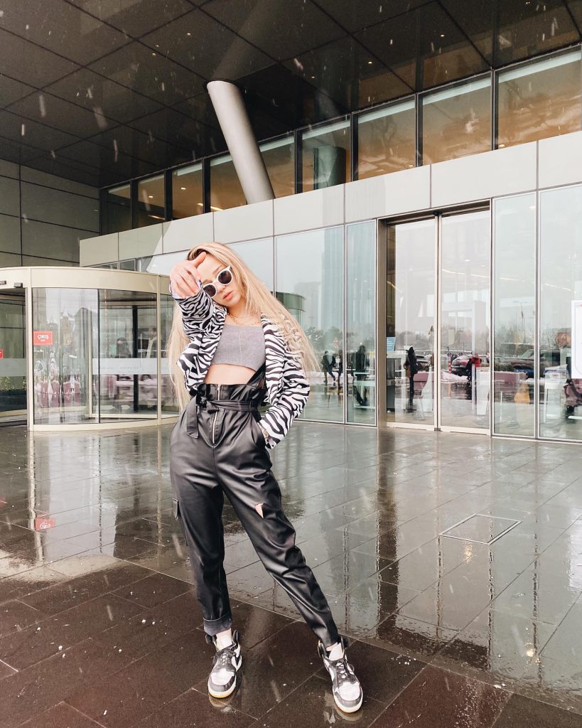 Nurseli Aksoy poses naked