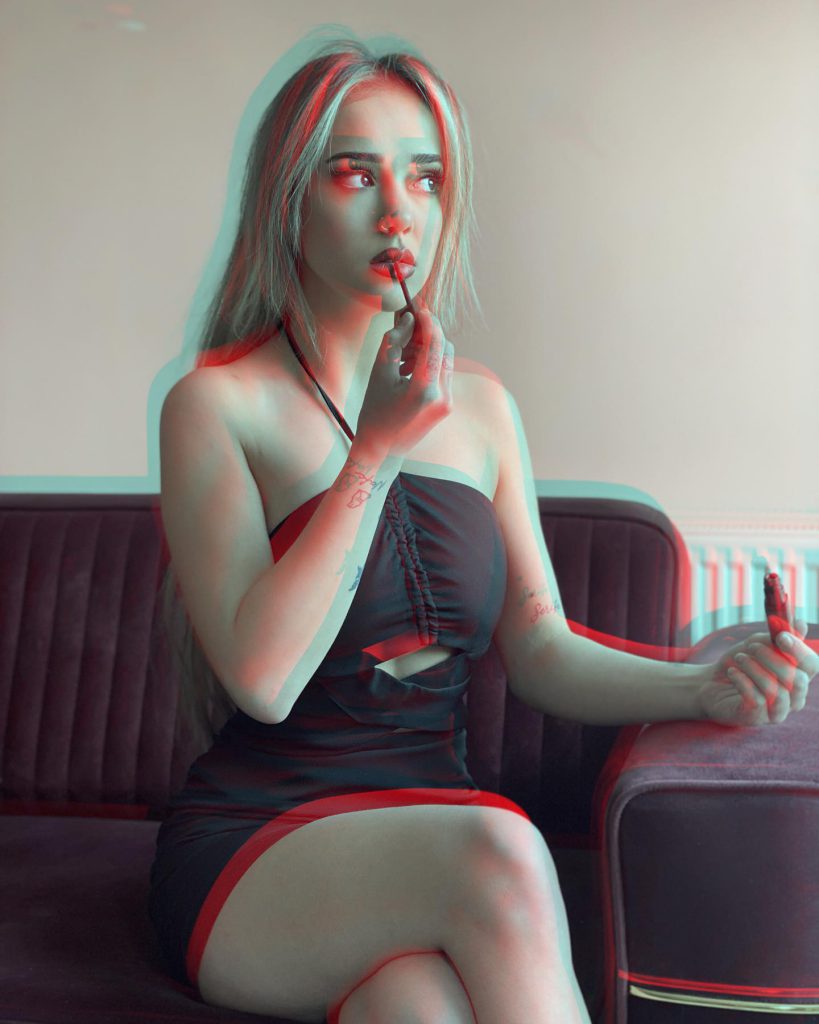 Nurseli Aksoy poses nude