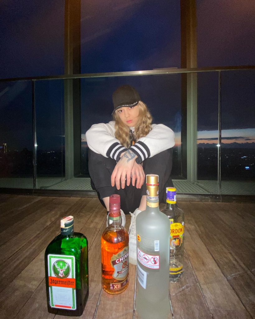 Nurseli Aksoy poses nudes