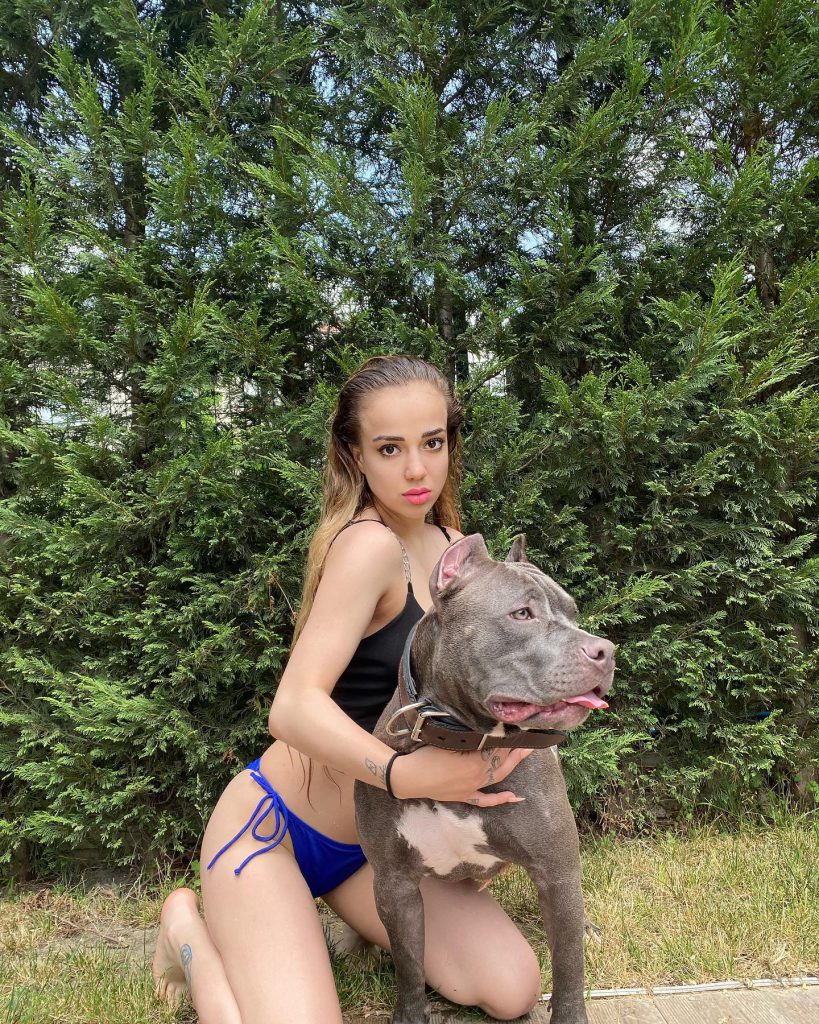 Nurseli Aksoy smiles sex scenes