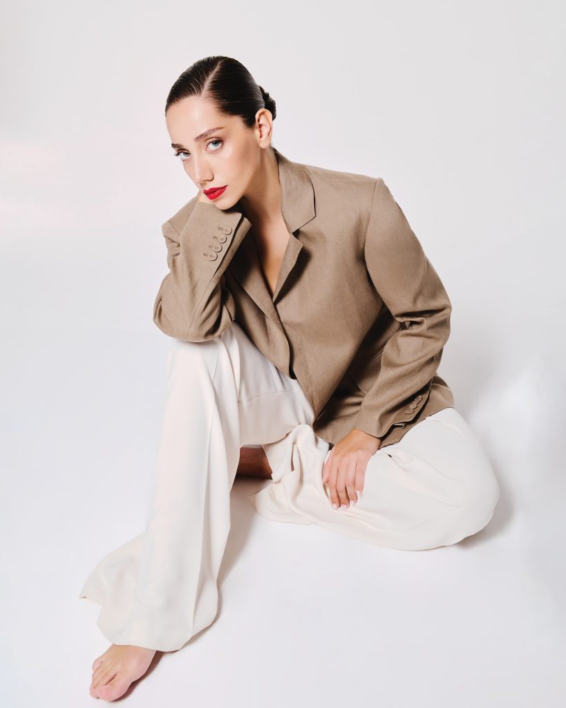 Özge Özacar depicts fire hot xxx