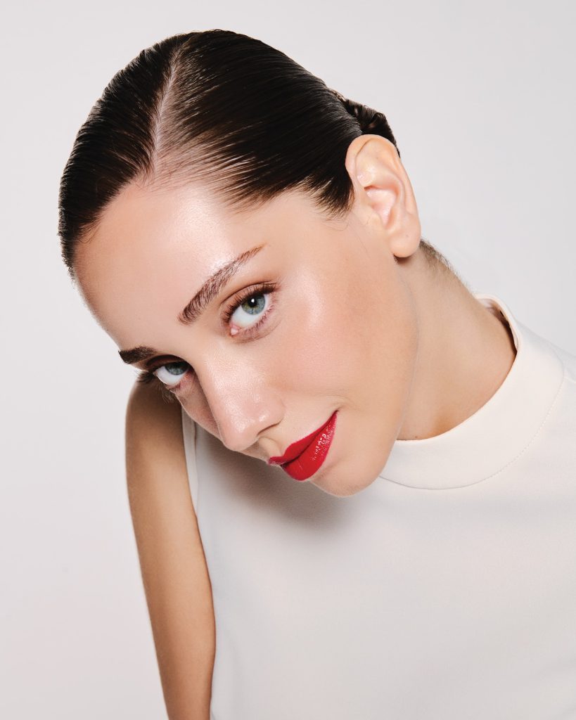 Özge Özacar depicts fire sex scenes