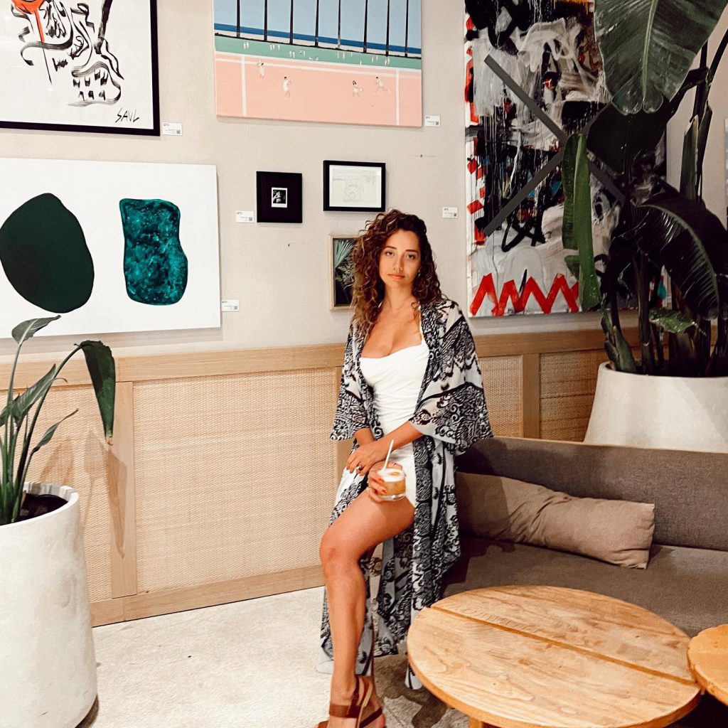 Özge Özacar poses xxx sex