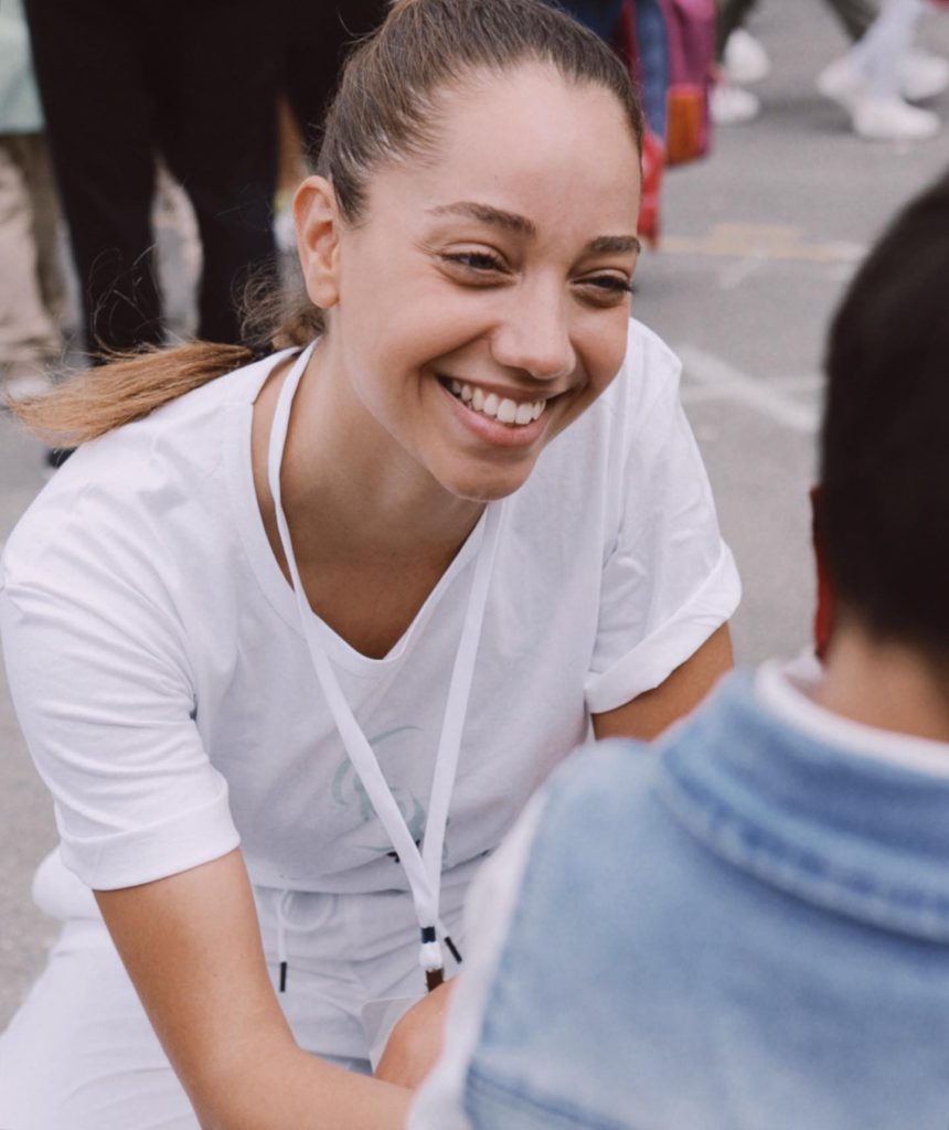 Özge Özacar smiles xxx sex