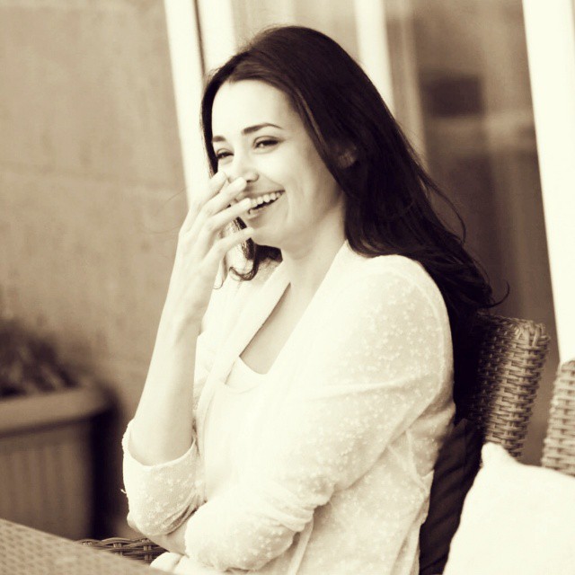 Özgü Namal modeling hot images