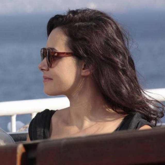 Özgü Namal modeling hot