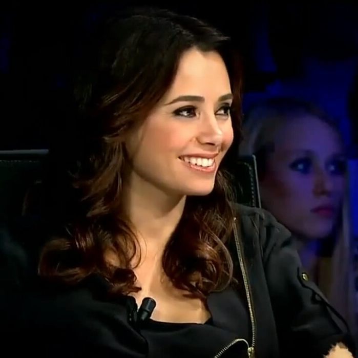 Özgü Namal modeling porn