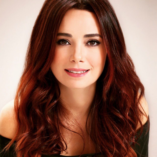 Özgü Namal slut sex