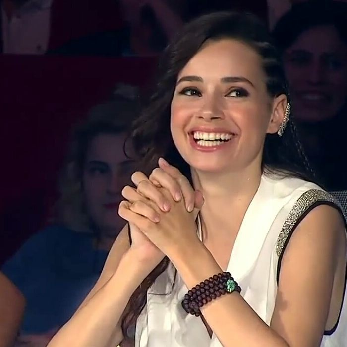 Özgü Namal smiles porn