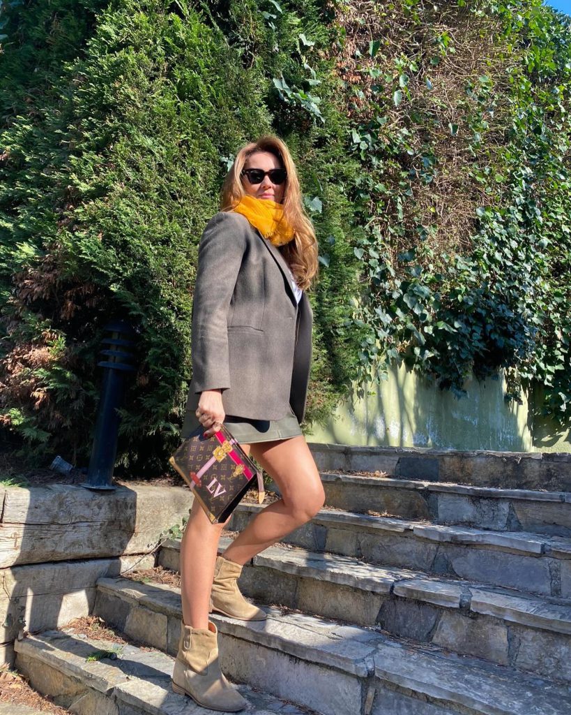 Pınar Altuğ beautiful nude pics