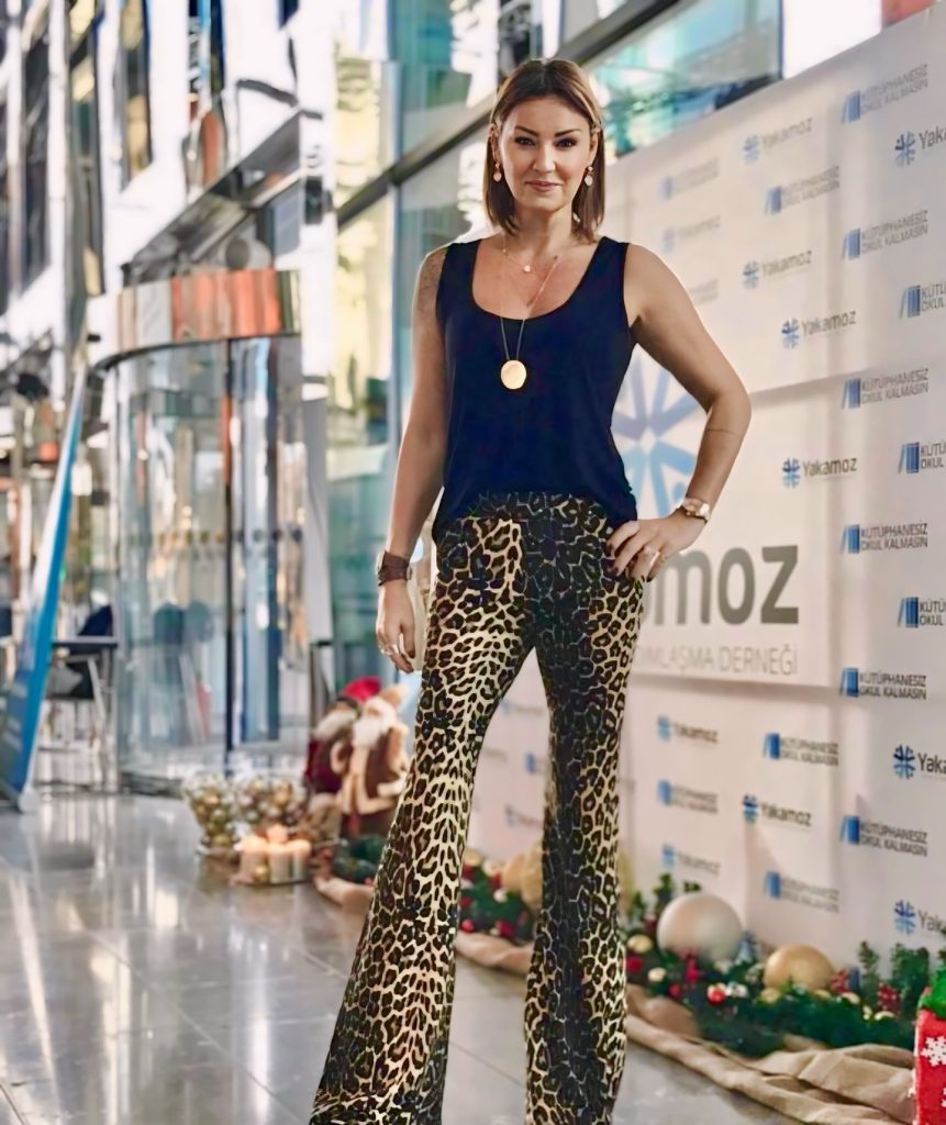 Pınar Altuğ beautiful pussy