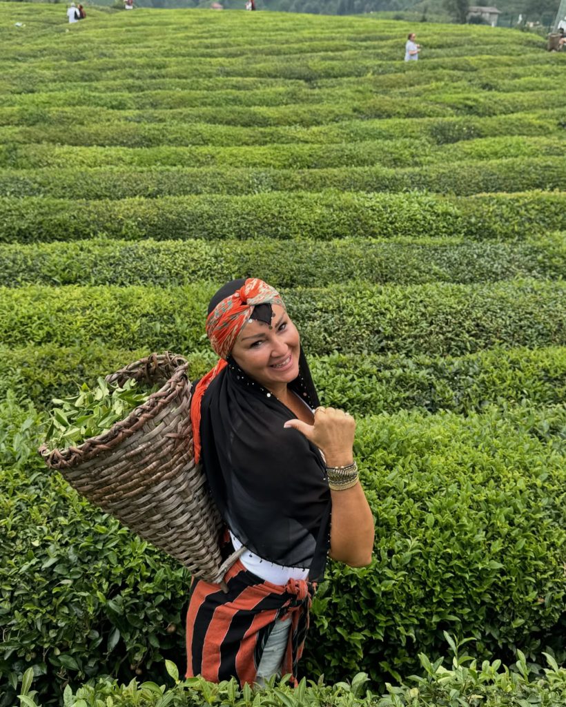 Pınar Altuğ modeling fuck