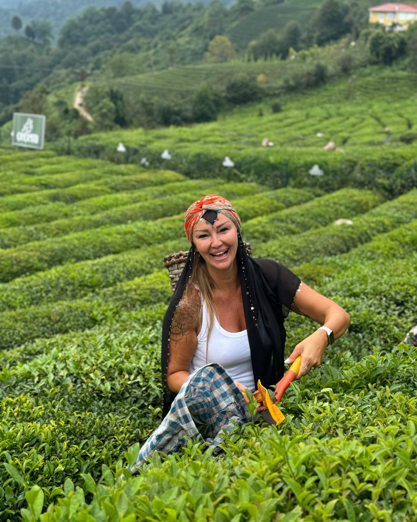 Pınar Altuğ modeling hot pics