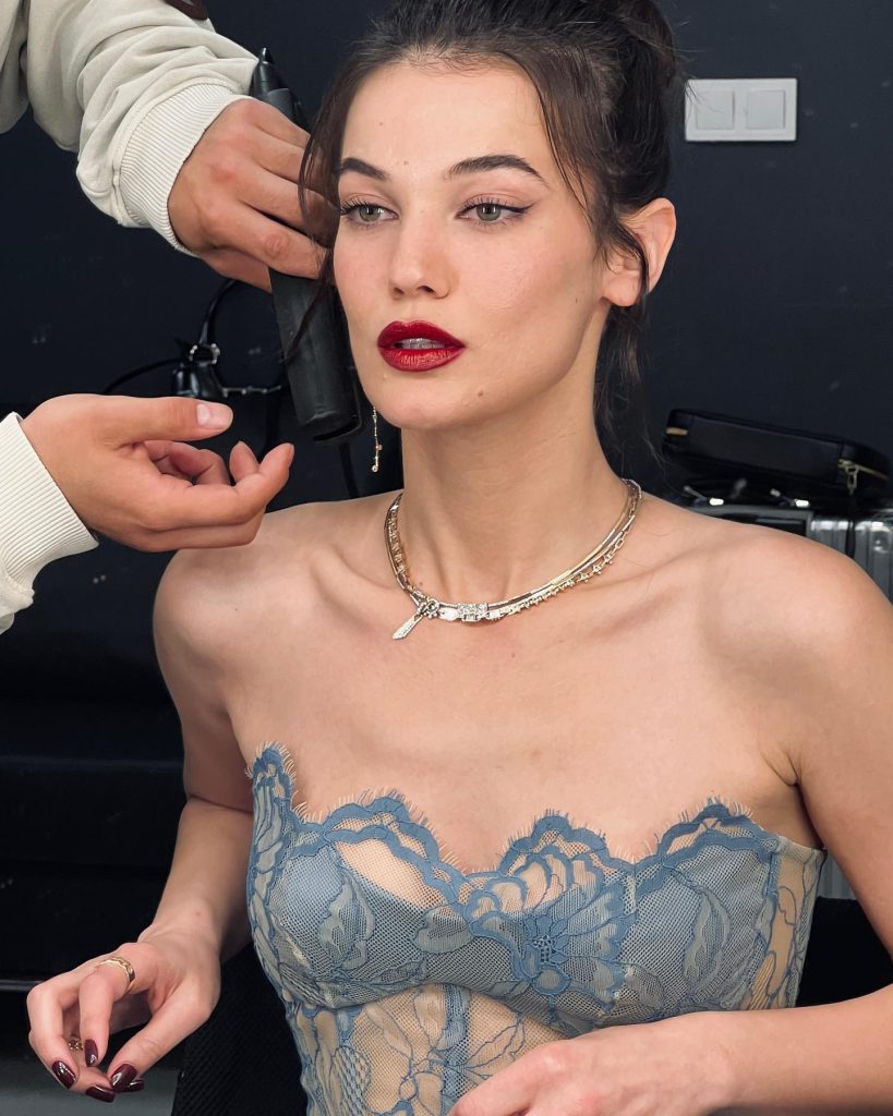 Pınar Deniz beautiful hot bikini