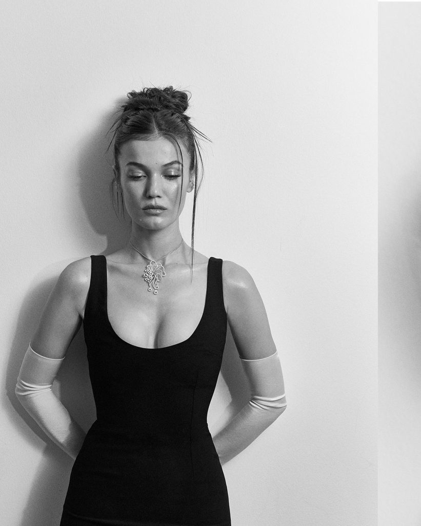 Pınar Deniz looks hot