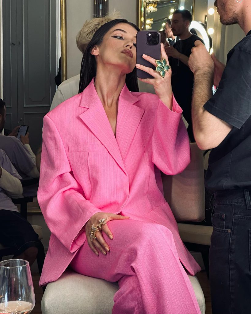 Pınar Deniz modeling hot bikini