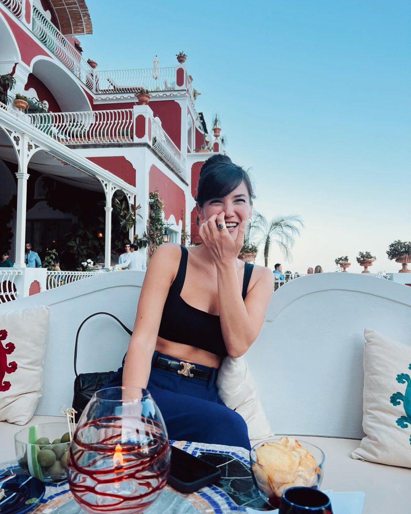 Pınar Deniz poses nude pics