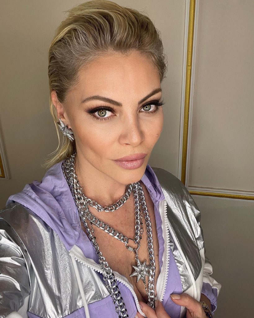 Seray Sever beautiful hot photos