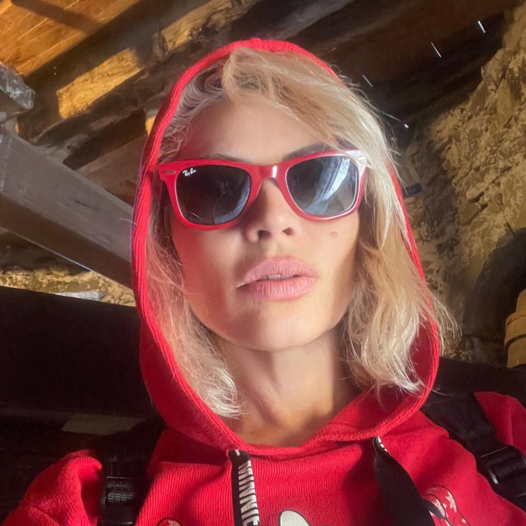 Seray Sever looks ass