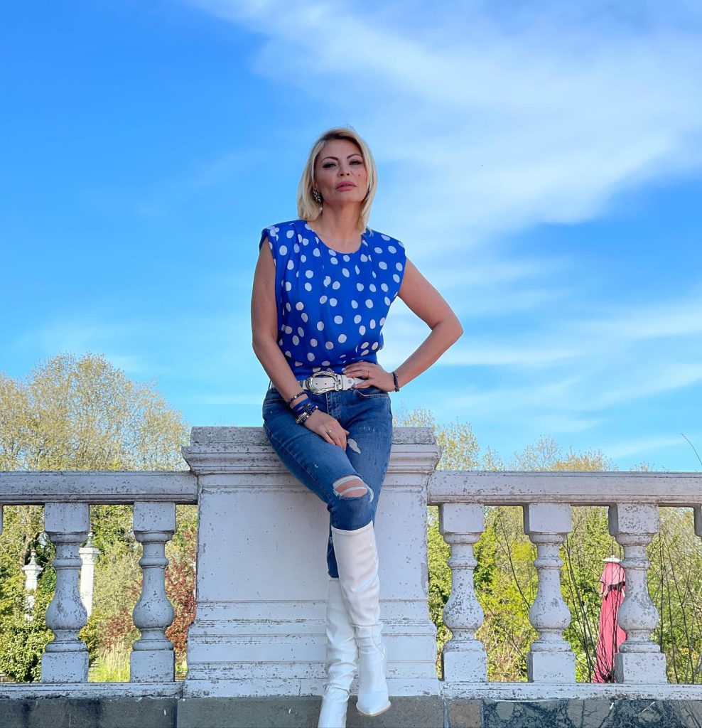 Seray Sever modeling sex