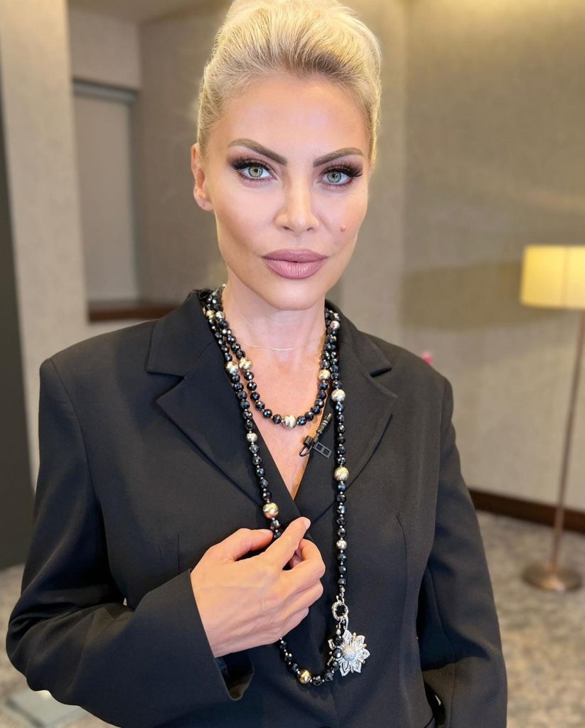 Seray Sever nude pics