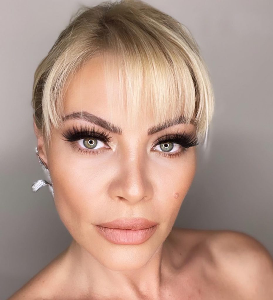 Seray Sever poses hot images