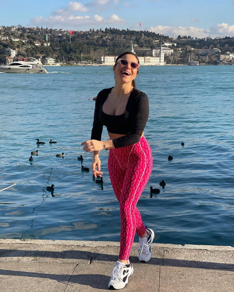 Serpil Cansız ardent boobs