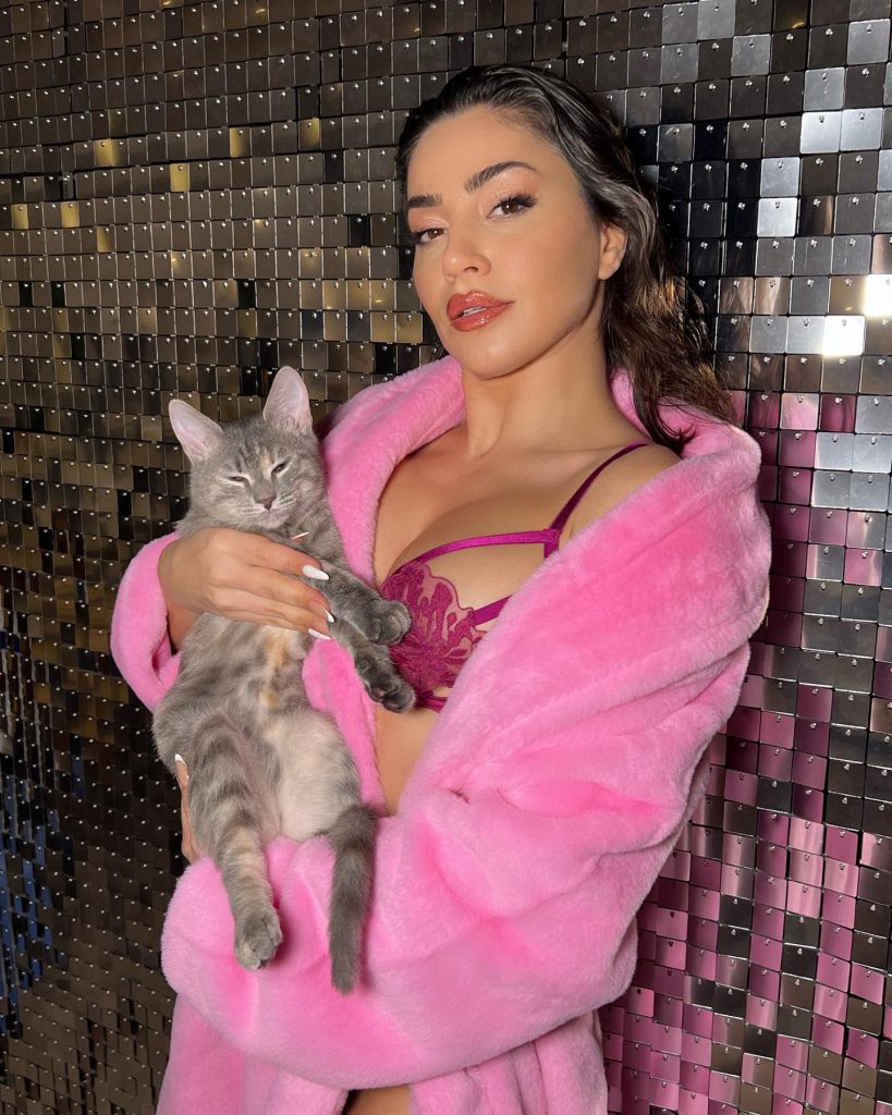 Serpil Cansız depicts fire nude pics