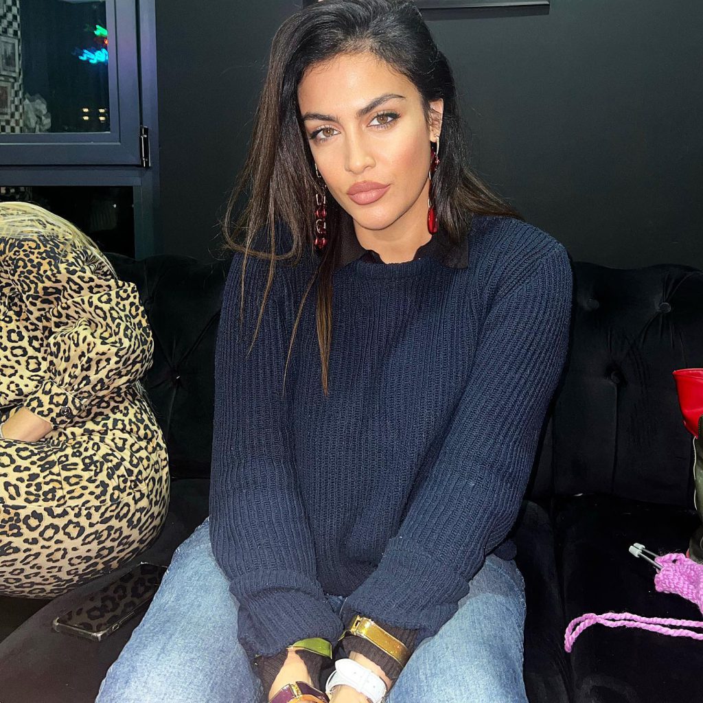 Tuğba Ekinci ardent sex scenes