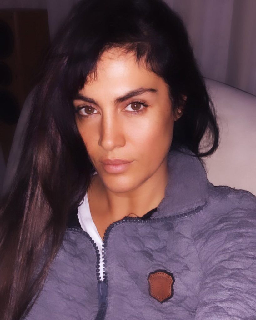 Tuğba Ekinci hot bikini