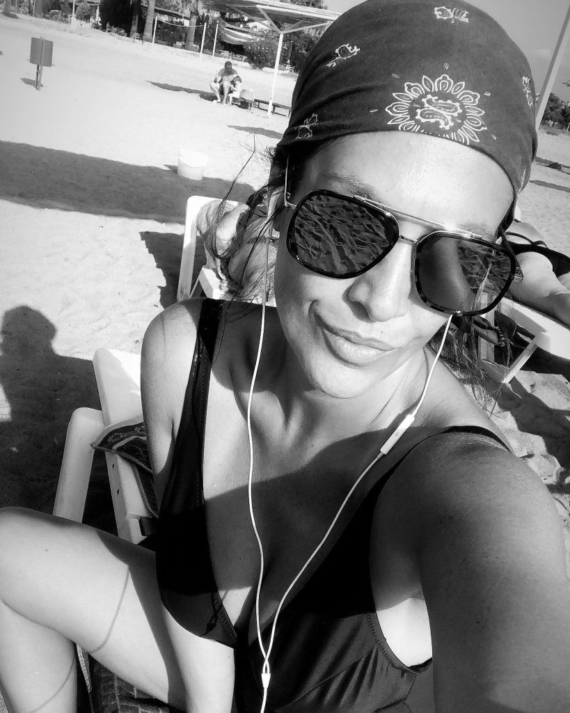 Tuğba Ekinci modeling pussy