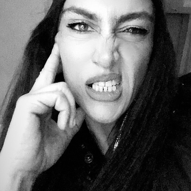 Tuğba Ekinci smiles bikini