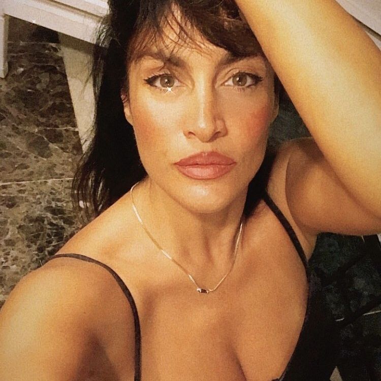 Tuğba Ekinci smiles sex