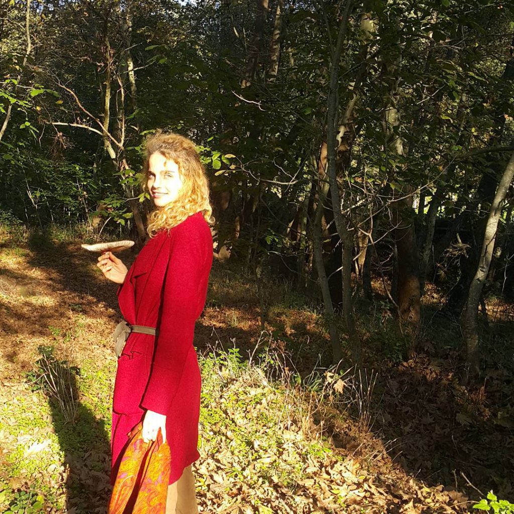 Tuğçe Kazaz depicts fire porn