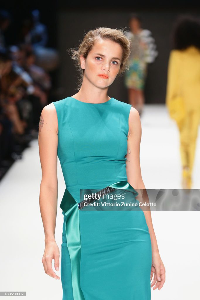 Tuğçe Kazaz looks fuck