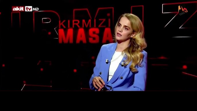 Tuğçe Kazaz looks pussy