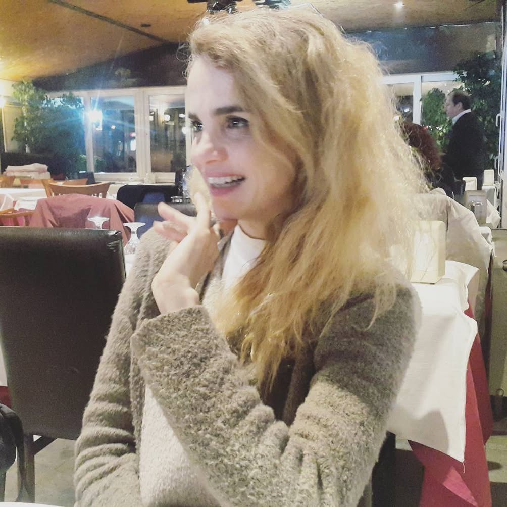 Tuğçe Kazaz modeling ass