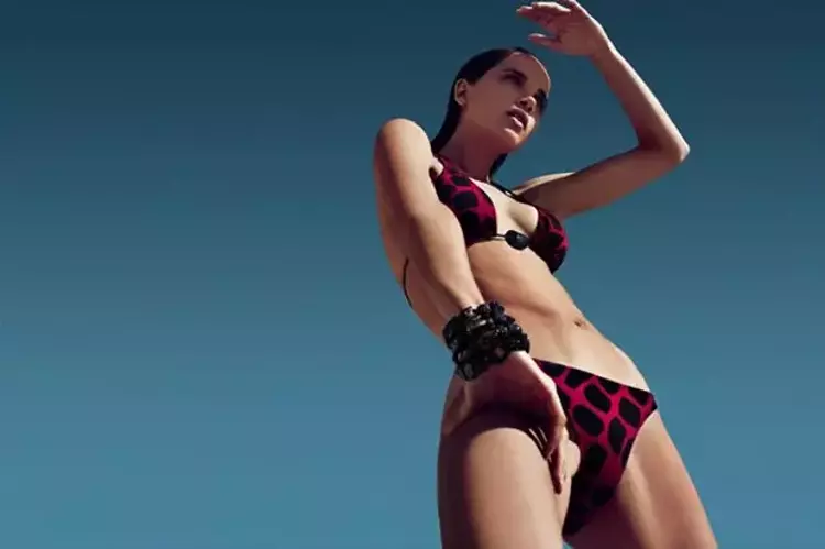 Tuğçe Kazaz poses fuck