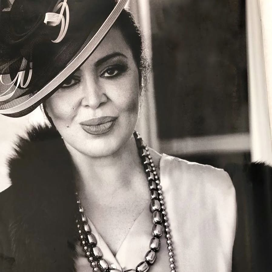 Türkan Şoray ardent bikini