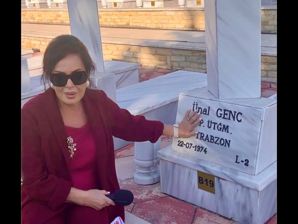 Türkan Şoray ardent hot images