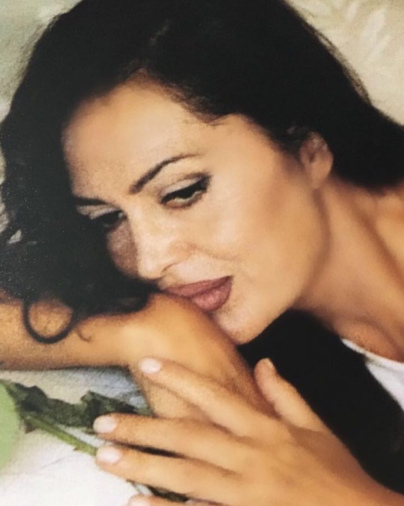 Türkan Şoray looks hot pics