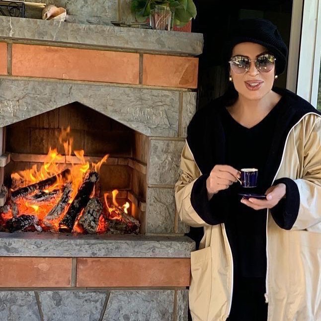 Türkan Şoray looks nude