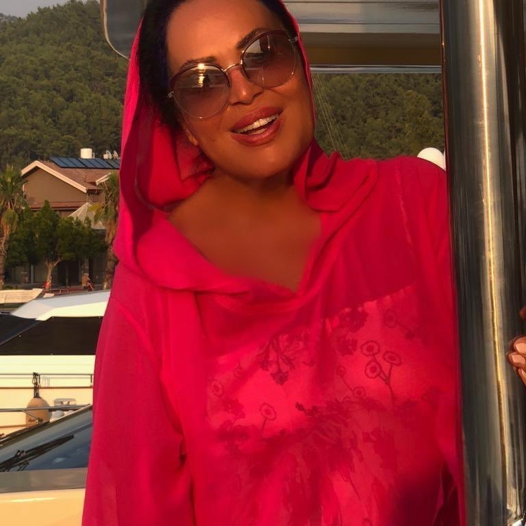 Türkan Şoray poses naked