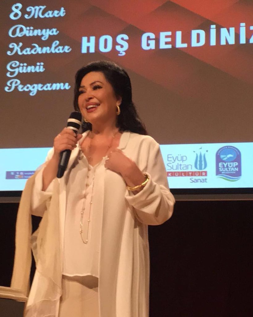 Türkan Şoray smiles hot bikini