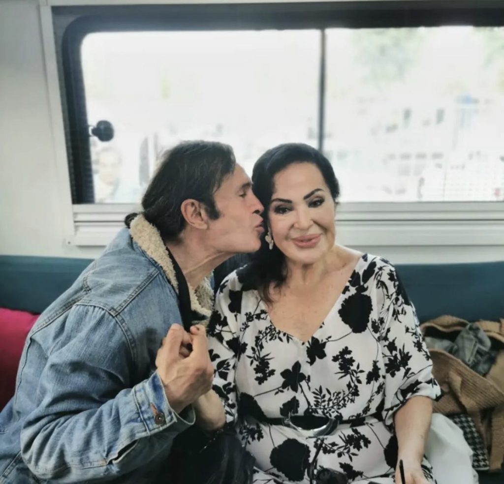 Türkan Şoray smiles hot photos